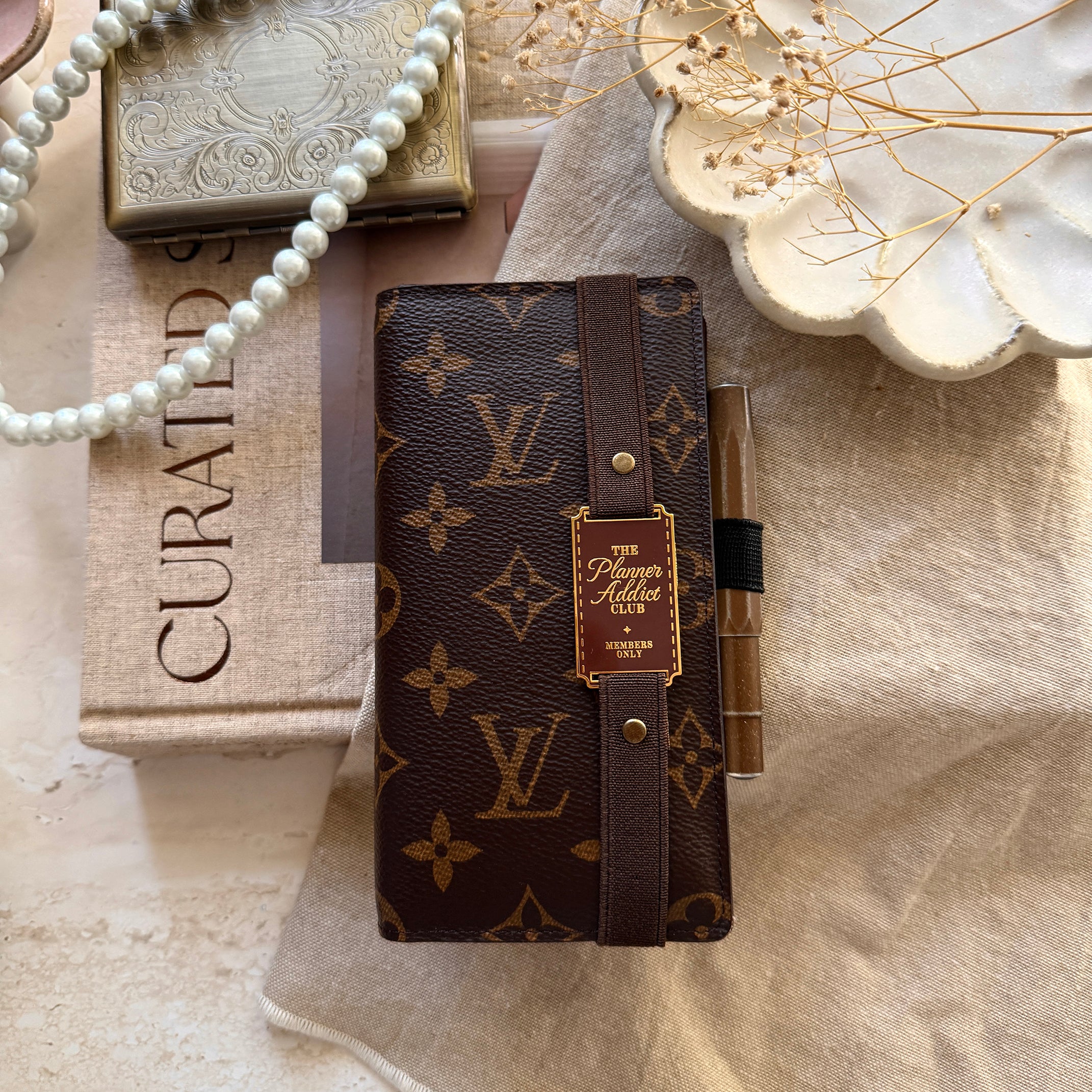 Planner Addict Club | Elastic Band Closure